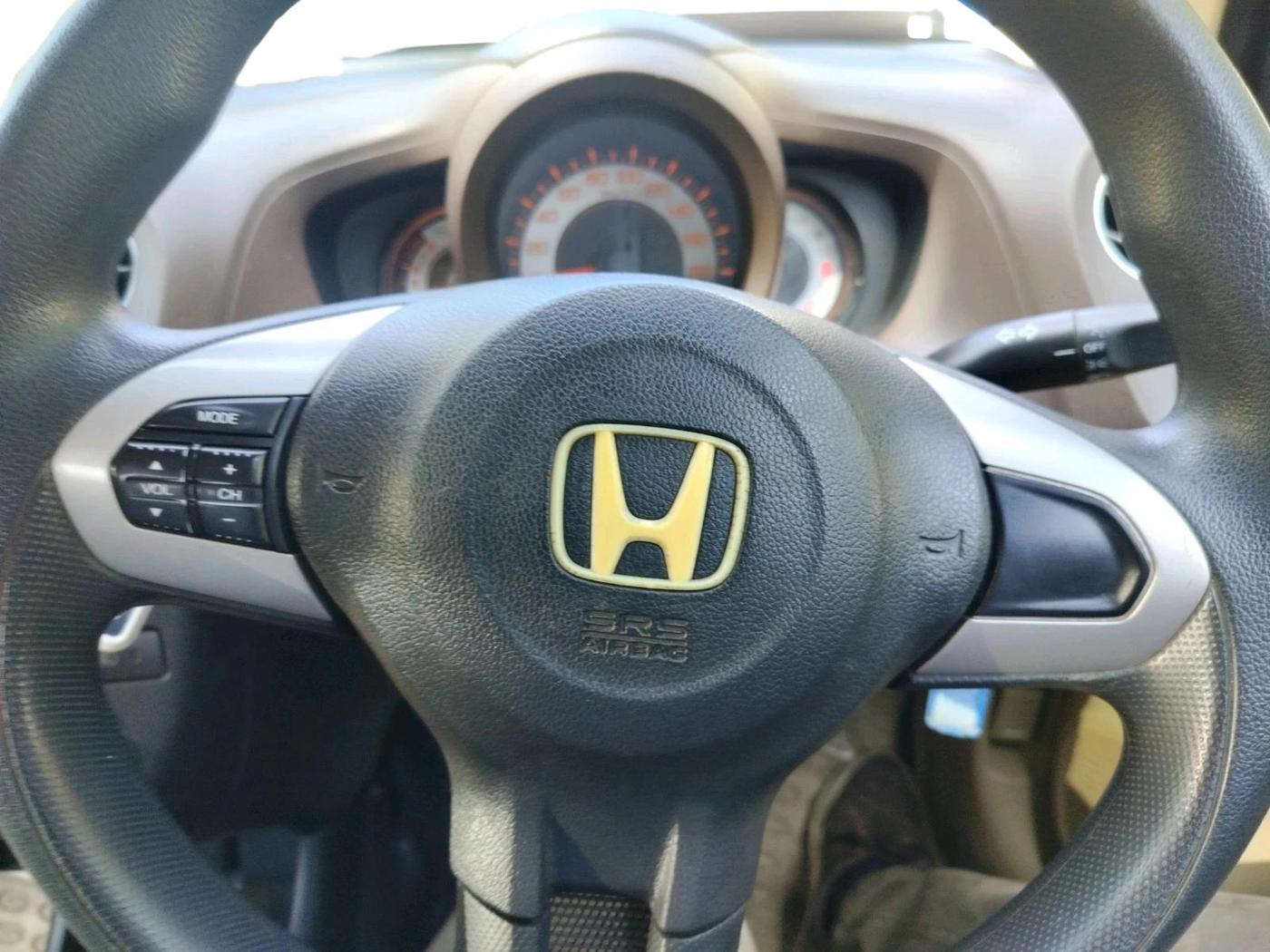 2012 Honda Brio V MT, Petrol, Manual, 38,551 km, interior