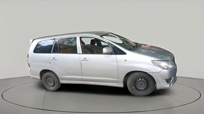 2012 Toyota Innova GX 2.5 8 STR, Diesel, Manual, 1,70,438 km, exterior