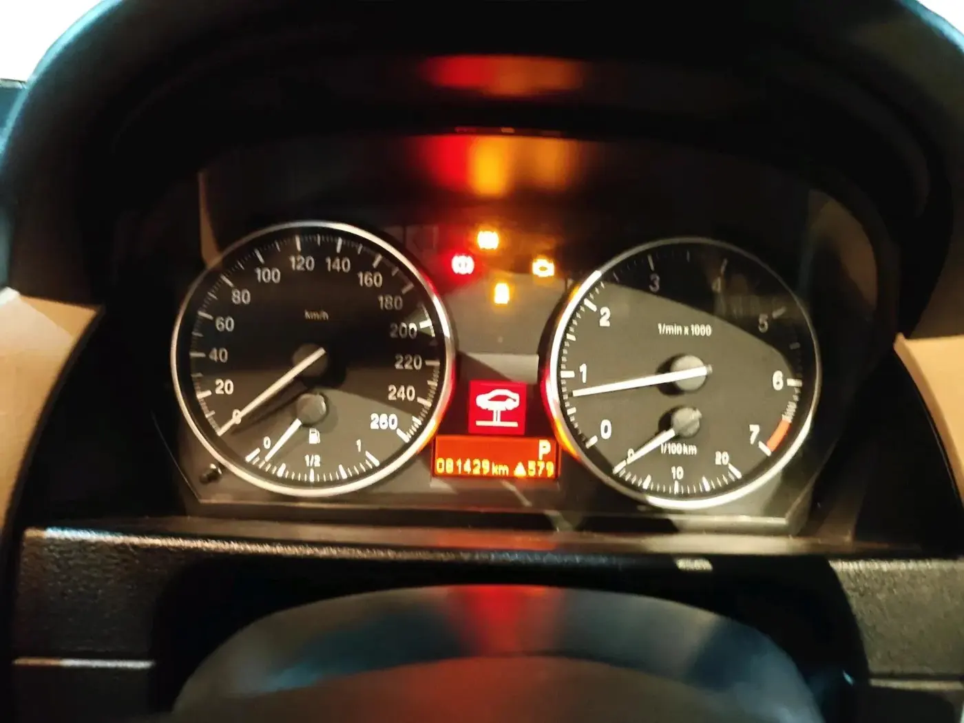 2011 BMW X1 SDRIVE 18I, Petrol, Automatic, 81,429 km, interior
