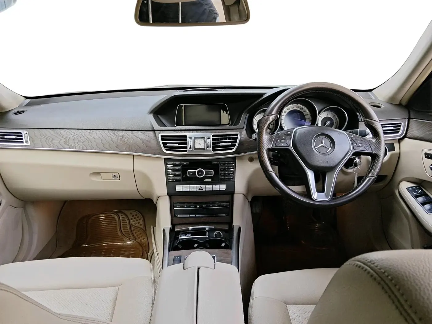 2013 Mercedes Benz E Class E 250 CDI AVANTGARDE, Diesel, Automatic, 77,661 km, interior