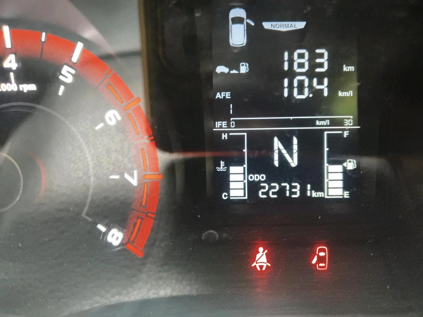2022 Mahindra XUV300 W4 1.2 PETROL, Petrol, Manual, 22,713 km, interior