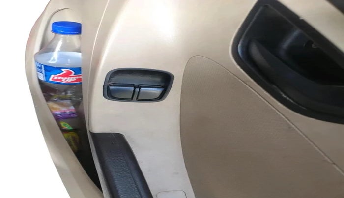 2013 Hyundai Eon MAGNA +, Petrol, Manual, 91,737 km, interior