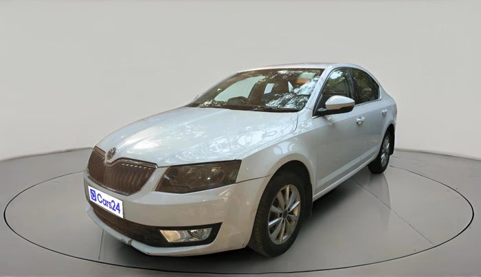 2013 Skoda Octavia AMBITION 2.0 TDI, Diesel, Manual, 1,35,525 km, exterior