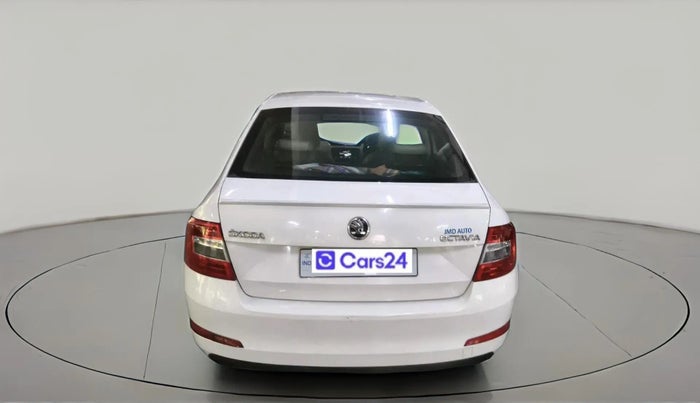 2013 Skoda Octavia AMBITION 2.0 TDI, Diesel, Manual, 1,35,525 km, exterior