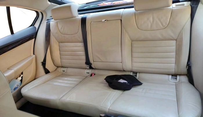 2013 Skoda Octavia AMBITION 2.0 TDI, Diesel, Manual, 1,35,525 km, interior