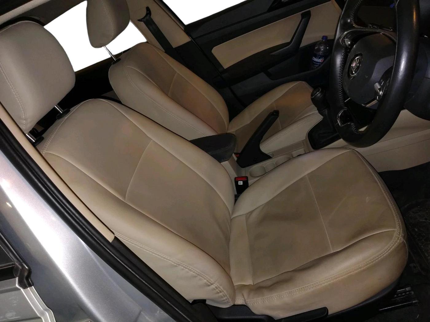2022 Skoda SLAVIA AMBITION 1.0L TSI MT, Petrol, Manual, 4,709 km, interior