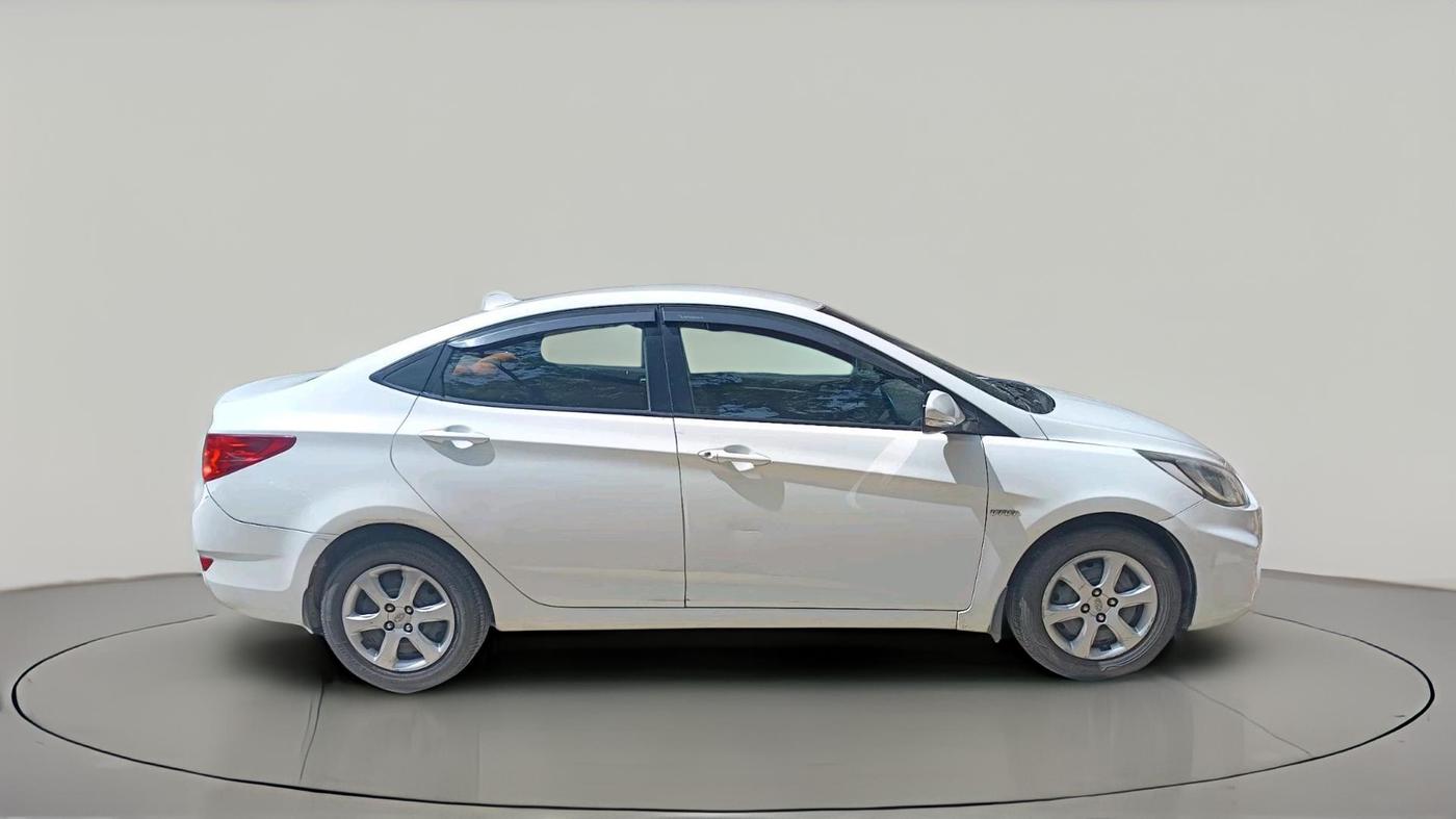 2013 Hyundai Verna FLUIDIC 1.4 VTVT, Petrol, Manual, 64,861 km, exterior