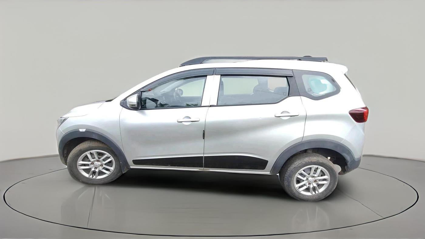 2020 Renault TRIBER RXL MT, Petrol, Manual, 16,353 km, exterior