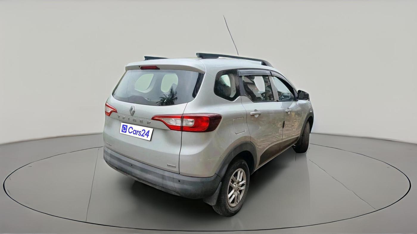 2020 Renault TRIBER RXL MT, Petrol, Manual, 16,353 km, exterior