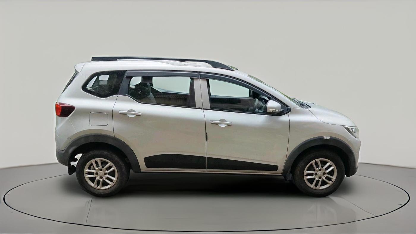 2020 Renault TRIBER RXL MT, Petrol, Manual, 16,353 km, exterior