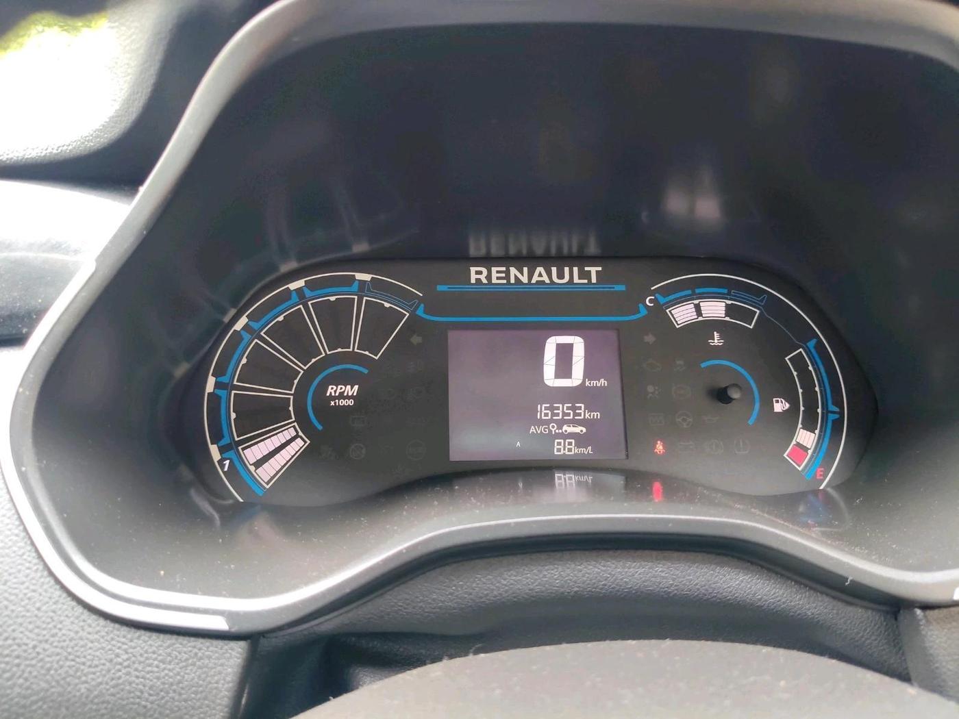 2020 Renault TRIBER RXL MT, Petrol, Manual, 16,353 km, interior