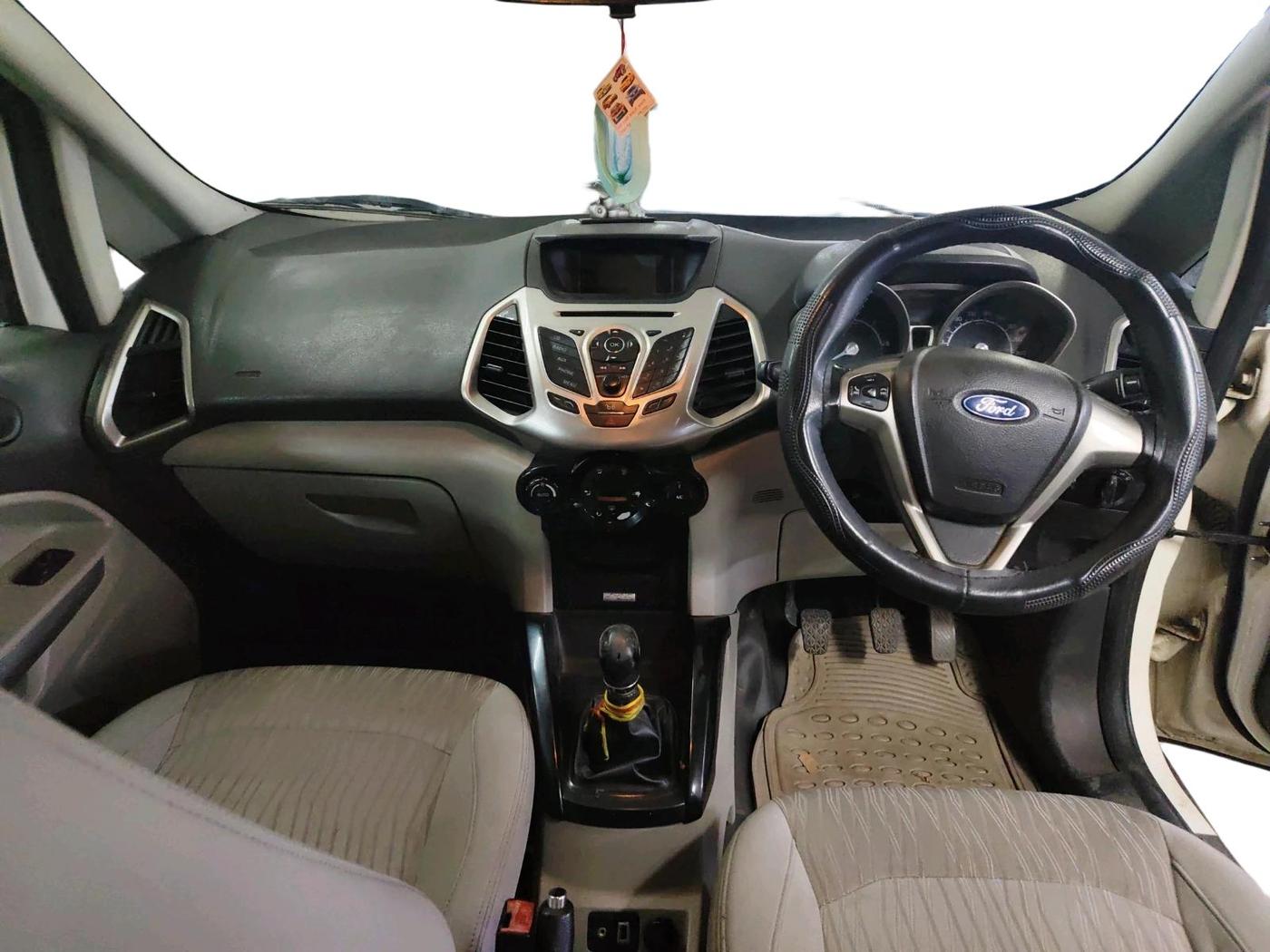 2014 Ford Ecosport TITANIUM 1.5L DIESEL, Diesel, Manual, 2,05,833 km, interior