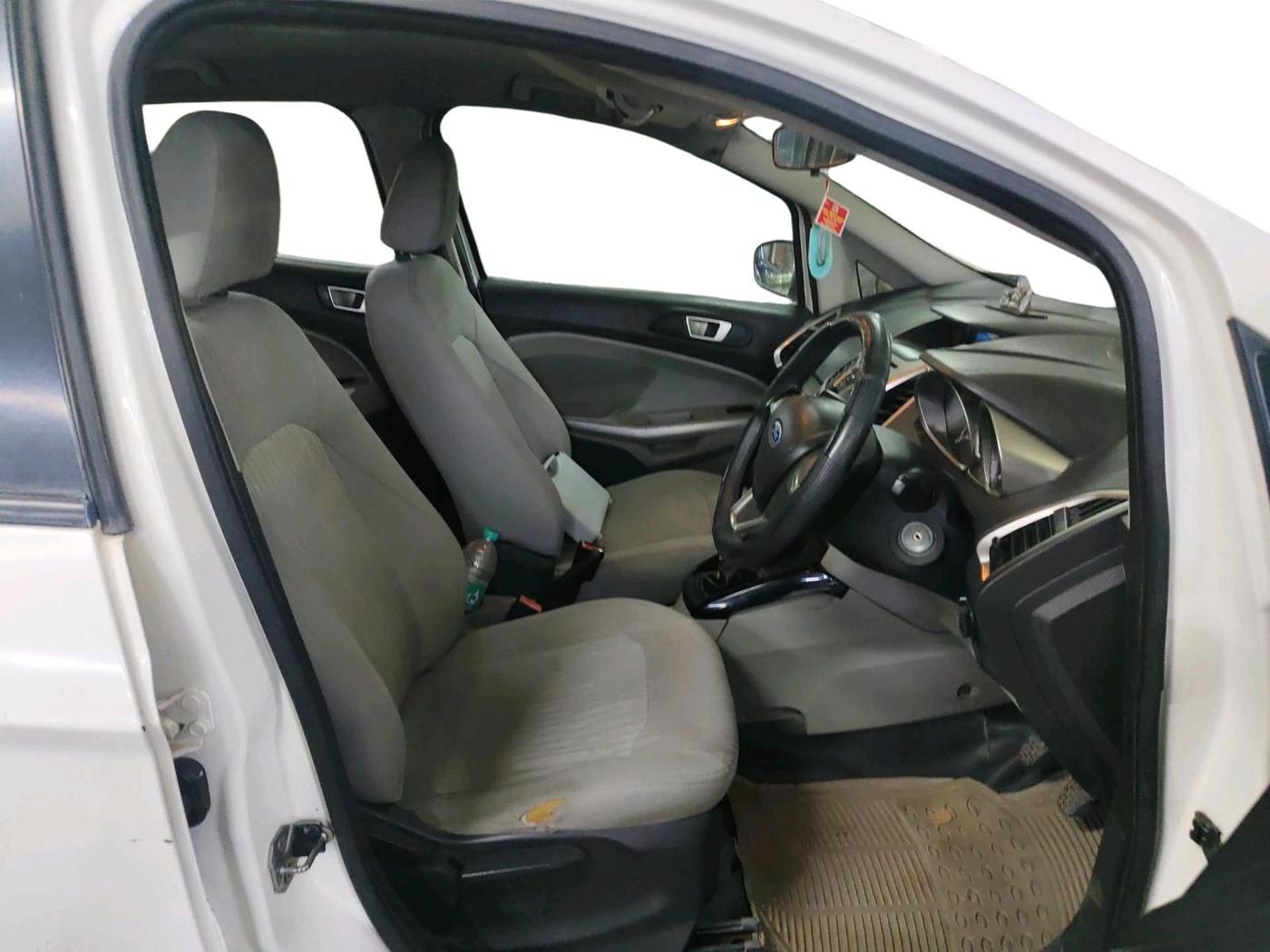 2014 Ford Ecosport TITANIUM 1.5L DIESEL, Diesel, Manual, 2,05,833 km, interior