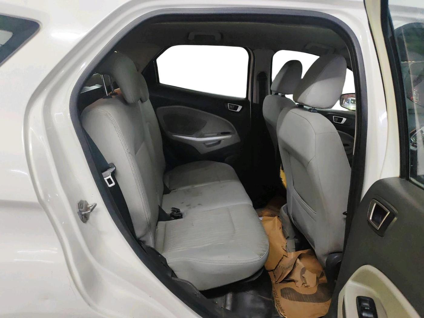 2014 Ford Ecosport TITANIUM 1.5L DIESEL, Diesel, Manual, 2,05,833 km, interior