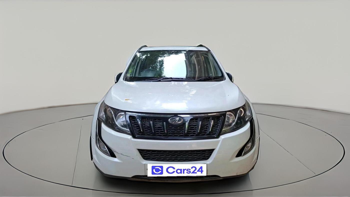 2017 Mahindra XUV500 W10 AT, Diesel, Automatic, 1,12,478 km, exterior