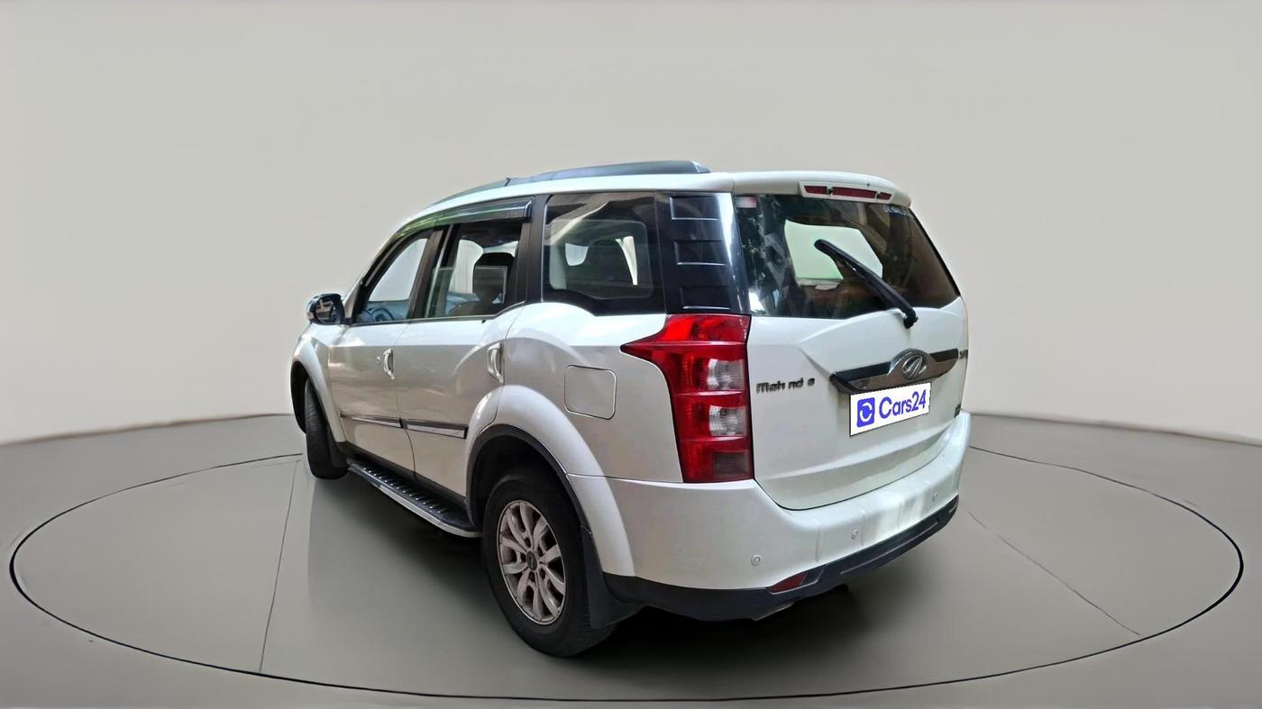 2017 Mahindra XUV500 W10 AT, Diesel, Automatic, 1,12,478 km, exterior