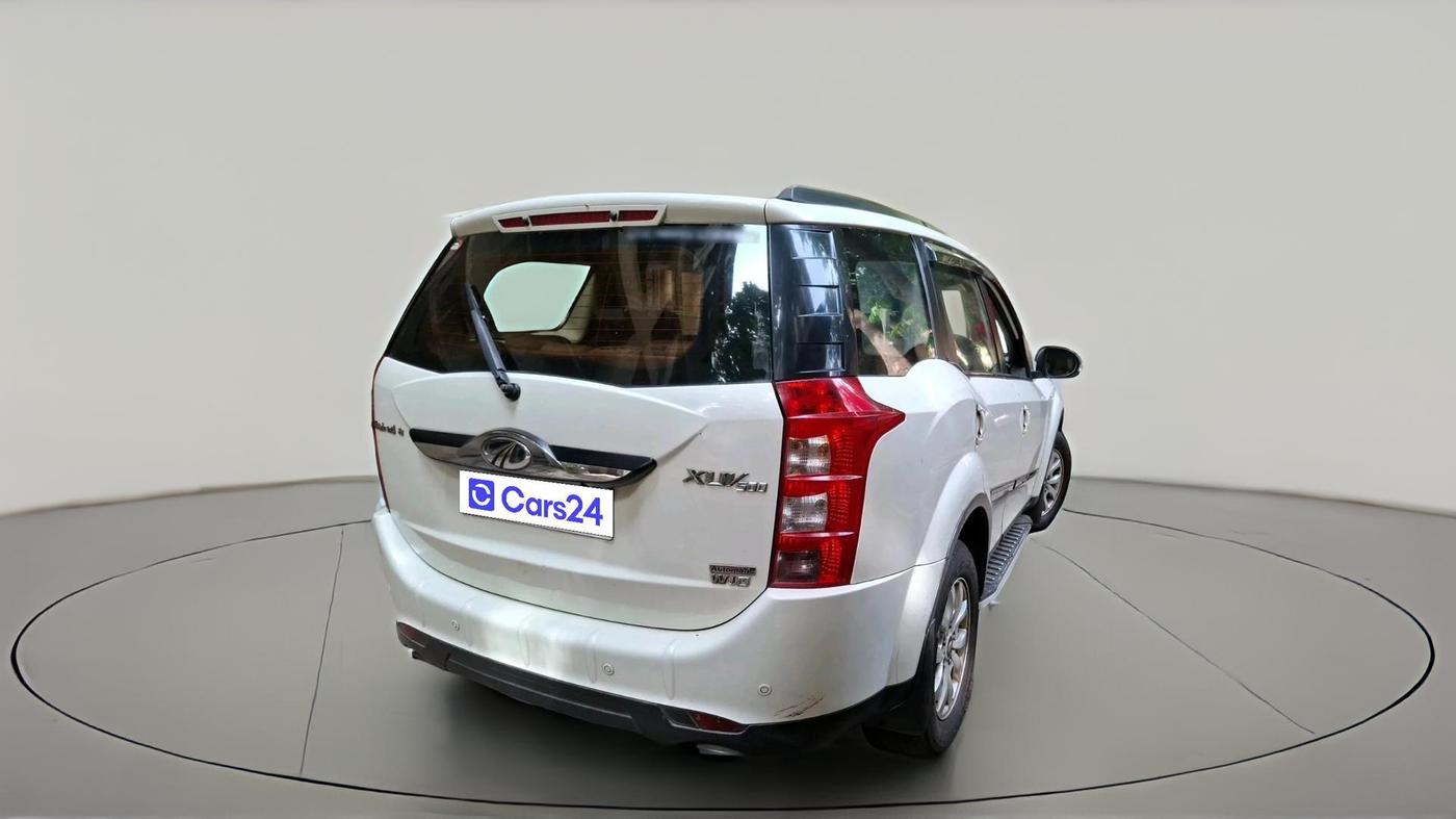 2017 Mahindra XUV500 W10 AT, Diesel, Automatic, 1,12,478 km, exterior