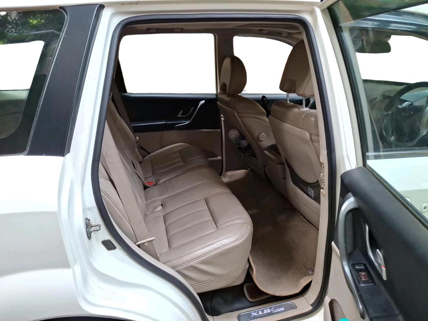 2017 Mahindra XUV500 W10 AT, Diesel, Automatic, 1,12,478 km, interior