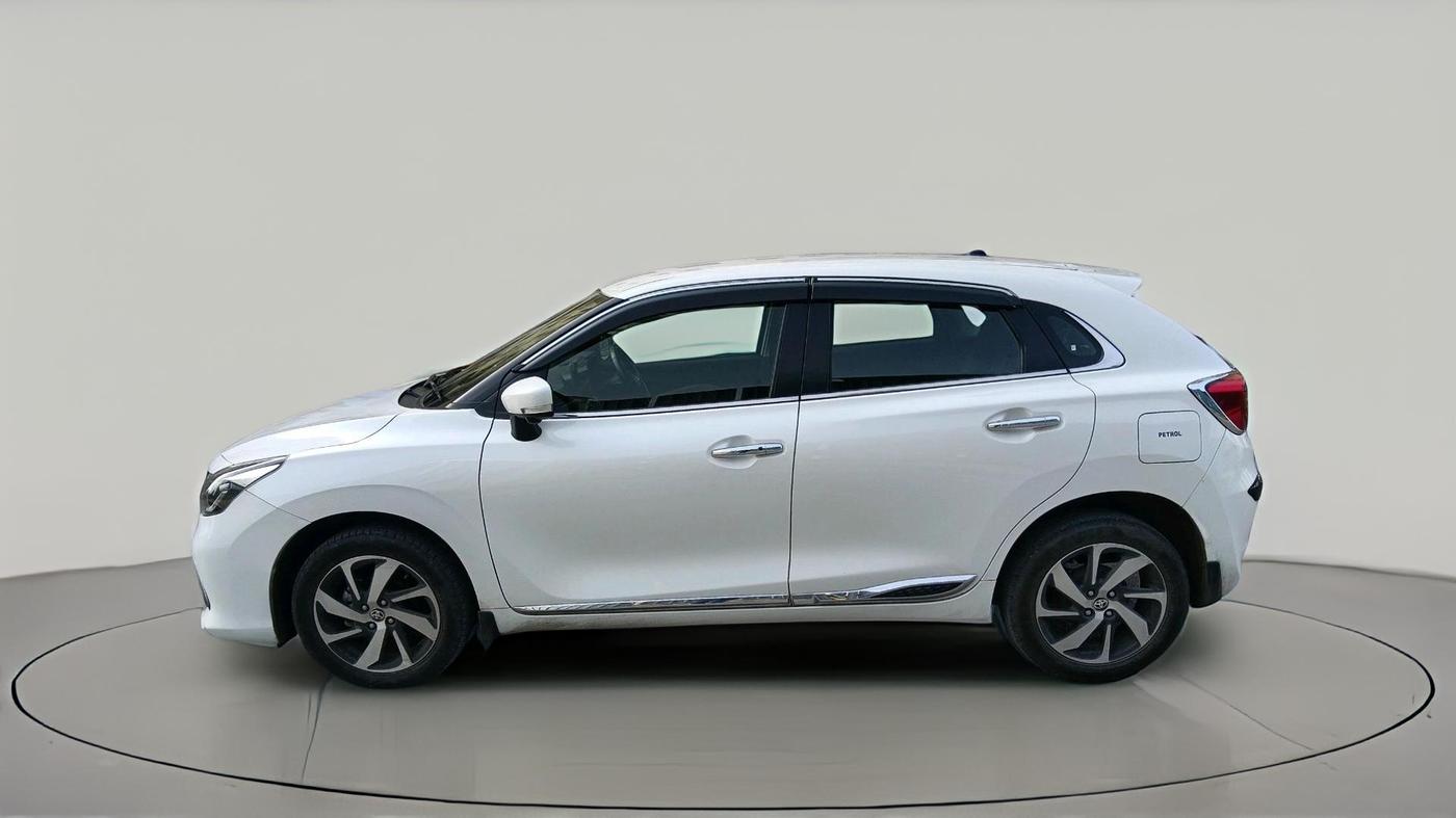 2022 Toyota Glanza V, Petrol, Manual, 36,417 km, exterior