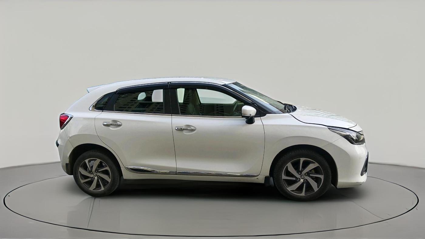 2022 Toyota Glanza V, Petrol, Manual, 36,417 km, exterior