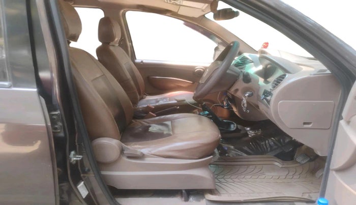 2013 Mahindra Xylo E4, Diesel, Manual, 95,982 km, interior