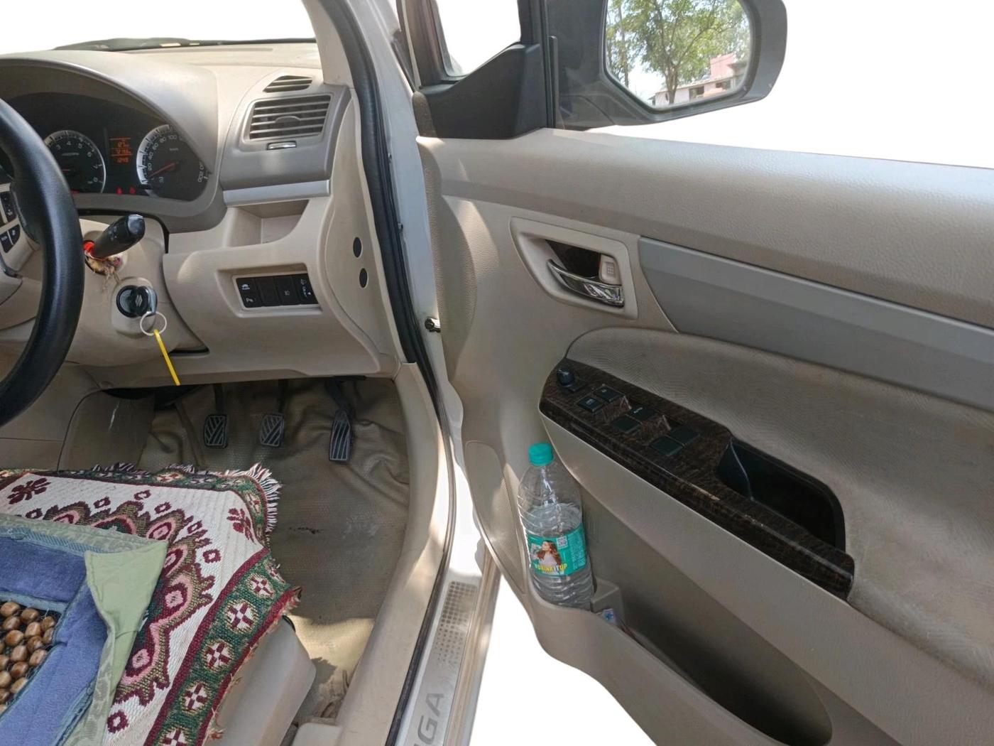 2016 Maruti Ertiga VXI, Petrol, Manual, 72,193 km, interior