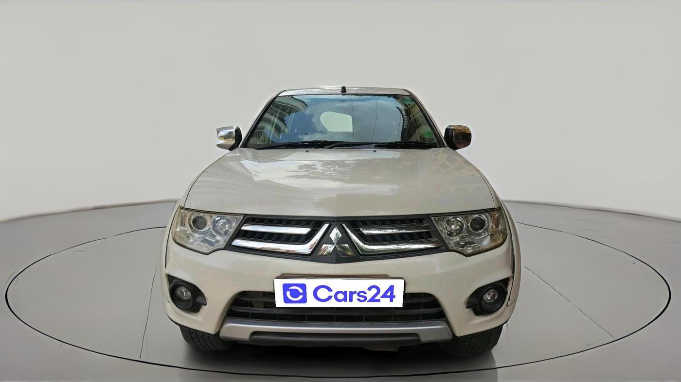 2016 Mitsubishi Pajero Sport 2.5 AT 4X2, Diesel, Automatic, 1,57,701 km, exterior