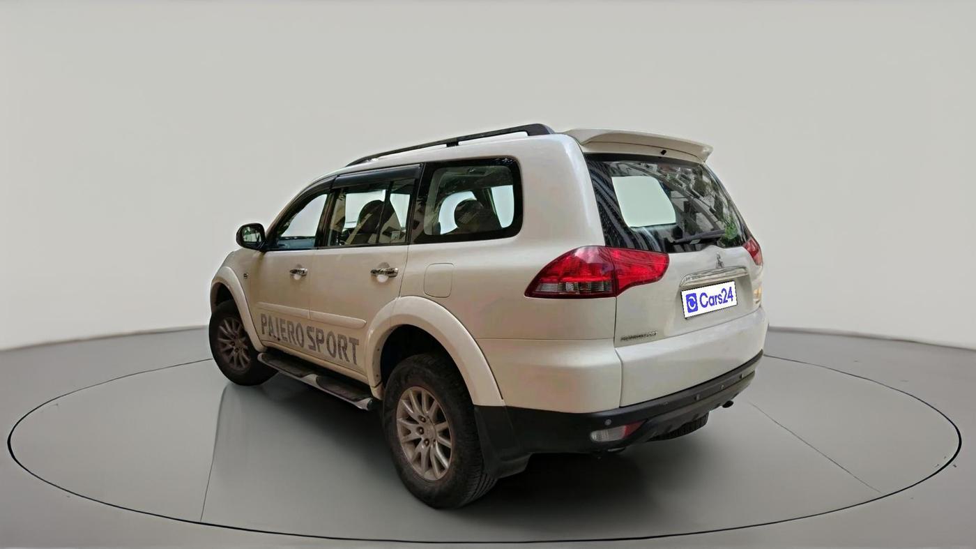 2016 Mitsubishi Pajero Sport 2.5 AT 4X2, Diesel, Automatic, 1,57,701 km, exterior