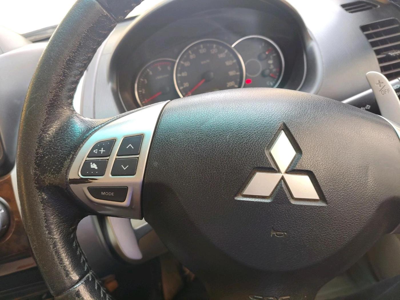 2016 Mitsubishi Pajero Sport 2.5 AT 4X2, Diesel, Automatic, 1,57,701 km, interior