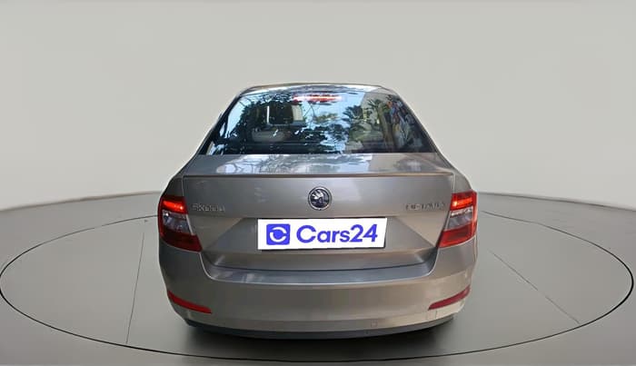 2015 Skoda Octavia STYLE PLUS AT 1.8 TSI, Petrol, Automatic, 68,055 km, exterior