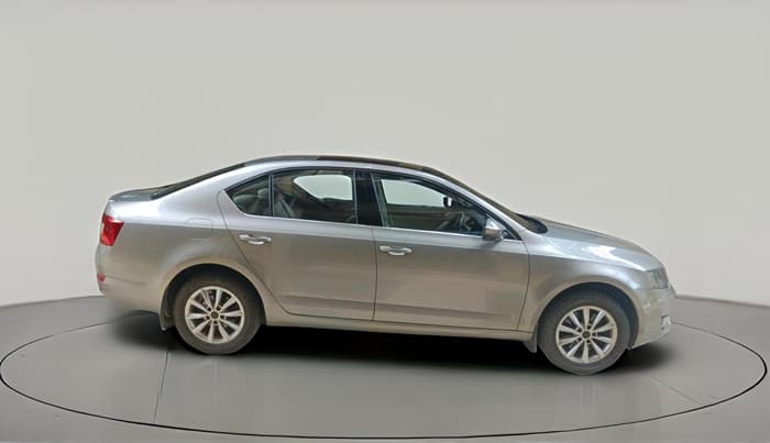 2015 Skoda Octavia STYLE PLUS AT 1.8 TSI, Petrol, Automatic, 68,055 km, exterior