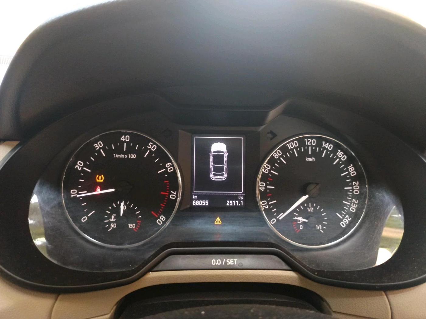 2015 Skoda Octavia STYLE PLUS AT 1.8 TSI, Petrol, Automatic, 68,055 km, interior