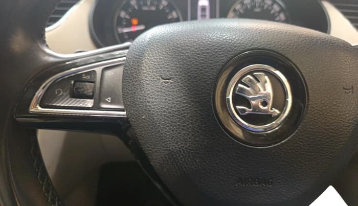 2015 Skoda Octavia STYLE PLUS AT 1.8 TSI, Petrol, Automatic, 68,055 km, interior