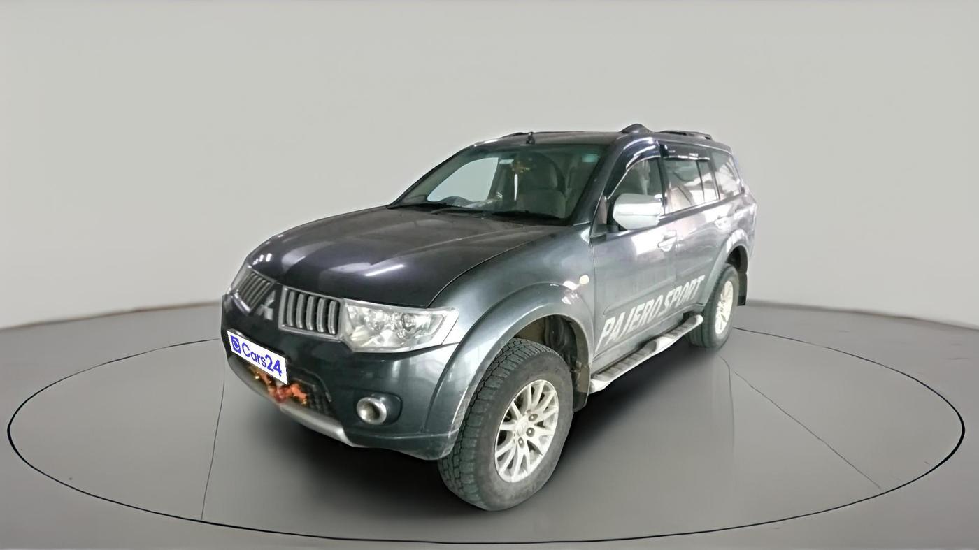 2014 Mitsubishi Pajero Sport 2.5 MT 4X4, Diesel, Manual, 1,73,475 km, exterior