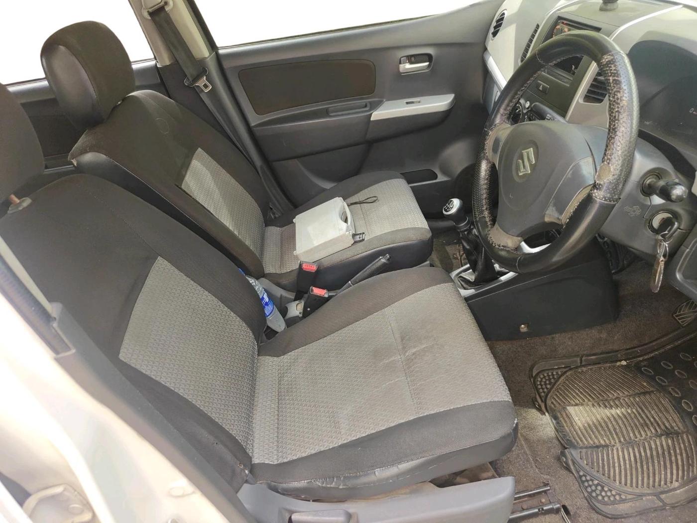 2012 Maruti Wagon R 1.0 LXI CNG, CNG, Manual, 2,63,039 km, interior