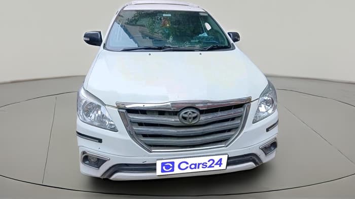 2015 Toyota Innova 2.5 VX 8 STR, Diesel, Manual, 1,62,952 km, exterior