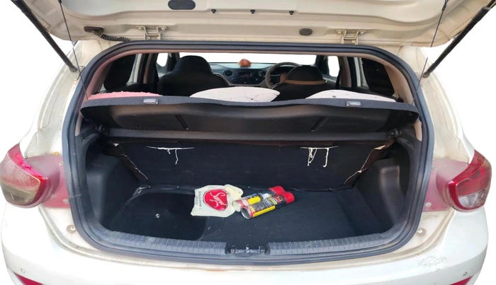 2016 Hyundai Grand i10 SPORTZ 1.2 KAPPA VTVT, Petrol, Manual, 50,332 km, exterior