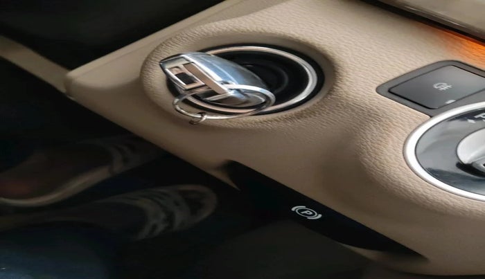 2010 Mercedes Benz E Class E200 CGI ELEGANCE, Petrol, Automatic, 62,902 km, interior