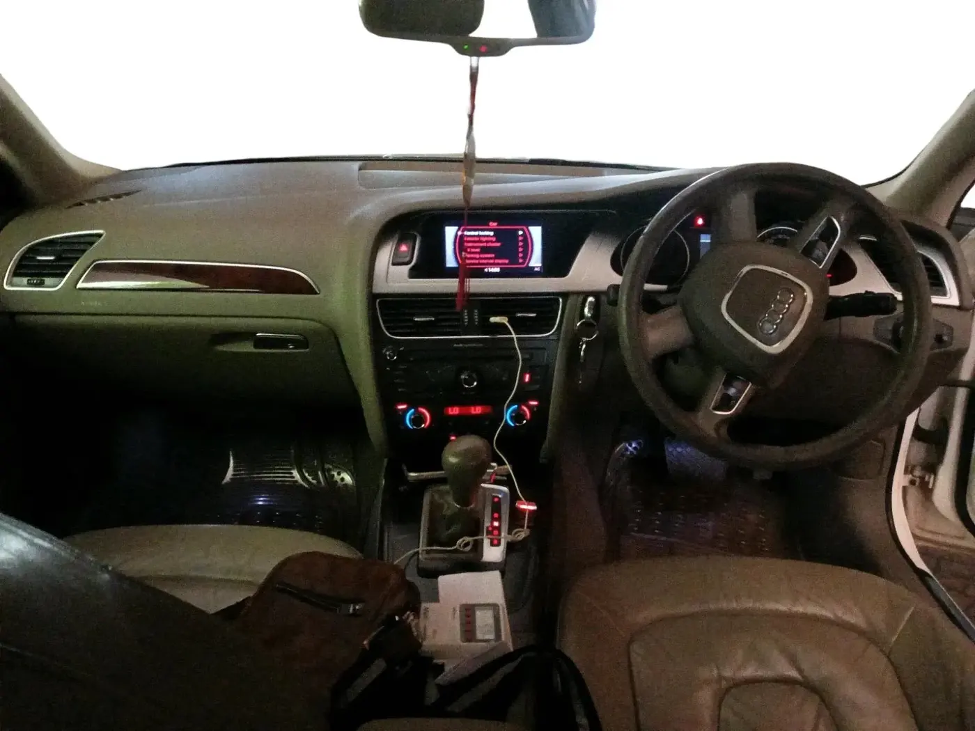 2011 Audi A4 2.0 TDI, Diesel, Automatic, 69,228 km, interior
