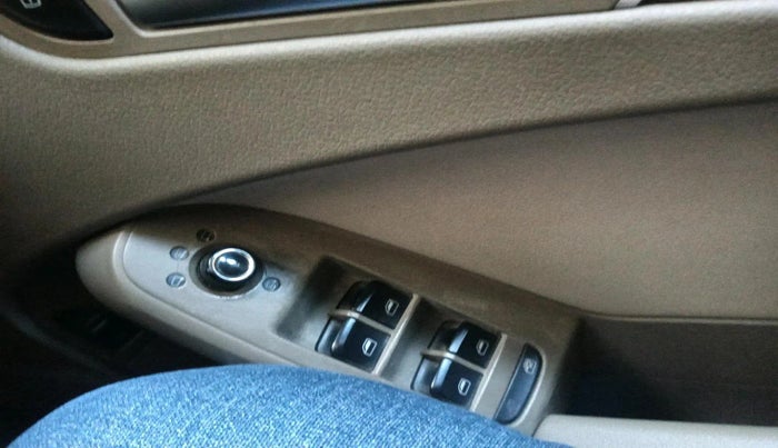 2011 Audi A4 2.0 TDI, Diesel, Automatic, 69,228 km, interior