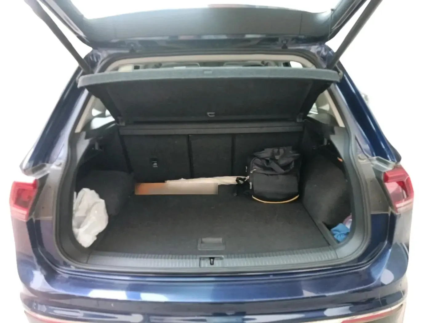 2018 Volkswagen TIGUAN HIGHLINE TDI AT, Diesel, Automatic, 57,000 km, exterior