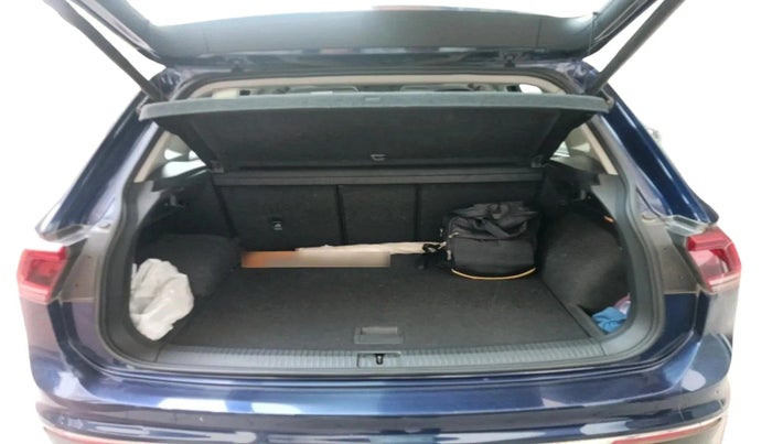 2018 Volkswagen TIGUAN HIGHLINE TDI AT, Diesel, Automatic, 57,000 km, exterior