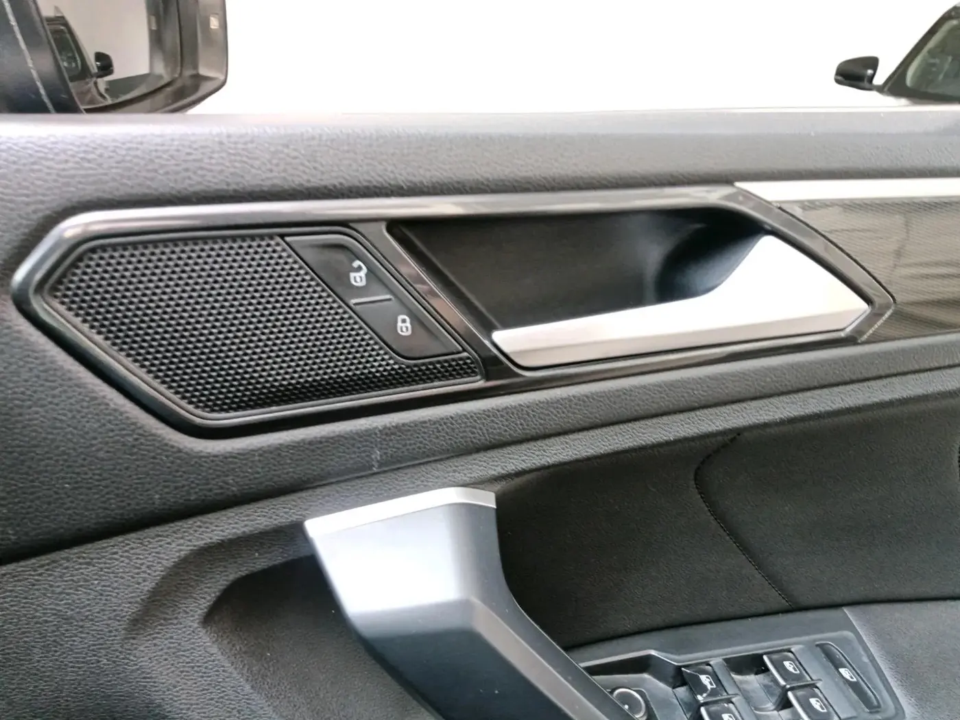2018 Volkswagen TIGUAN HIGHLINE TDI AT, Diesel, Automatic, 57,000 km, interior