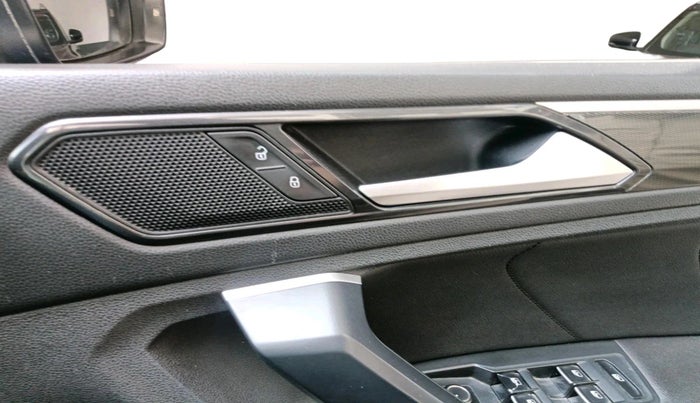 2018 Volkswagen TIGUAN HIGHLINE TDI AT, Diesel, Automatic, 57,000 km, interior