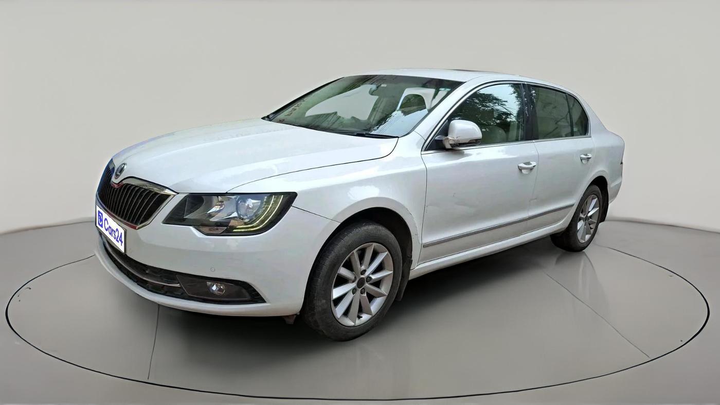 2014 Skoda Superb ELEGANCE 1.8 TSI AT, Petrol, Automatic, 51,992 km, exterior