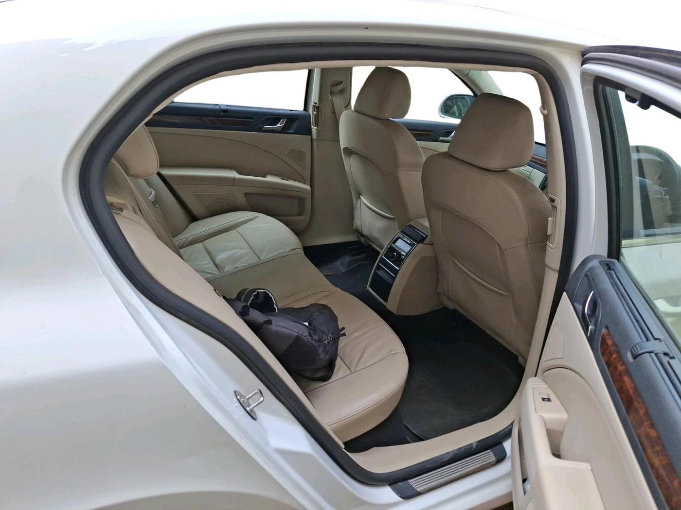 2014 Skoda Superb ELEGANCE 1.8 TSI AT, Petrol, Automatic, 51,992 km, interior