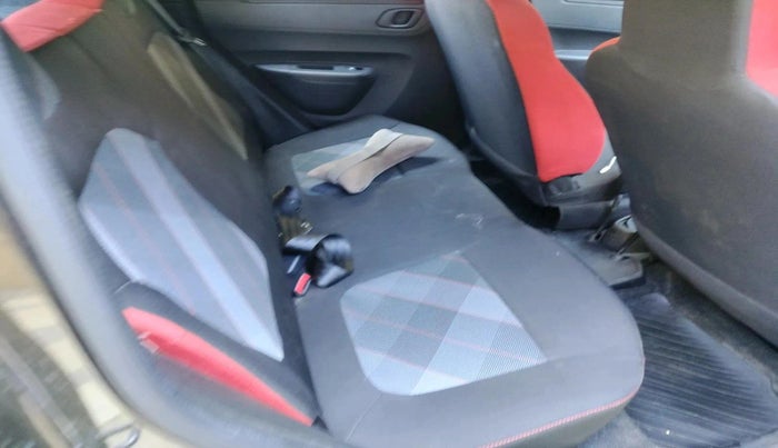 2022 Renault Kwid RXT 1.0 AMT, Petrol, Automatic, 7,811 km, interior