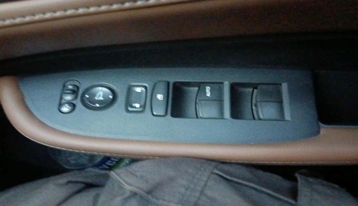 2023 Honda ELEVATE ZX CVT, Petrol, Automatic, 16,324 km, interior