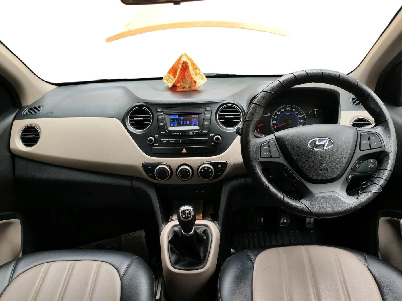 2016 Hyundai Grand i10 SPORTZ 1.2 KAPPA VTVT, Petrol, Manual, 51,189 km, interior