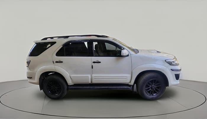 2014 Toyota Fortuner 3.0 4X2 AT, Diesel, Automatic, 2,16,000 km, exterior